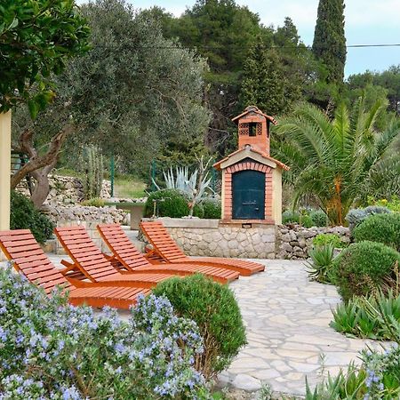 말리로시니 Casa Aromatica Maria 빌라 외부 사진